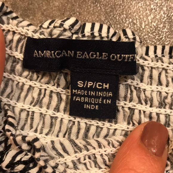 AMERICAN EAGLE 🦅 Off the Shoulder Top - Picture 4 of 5